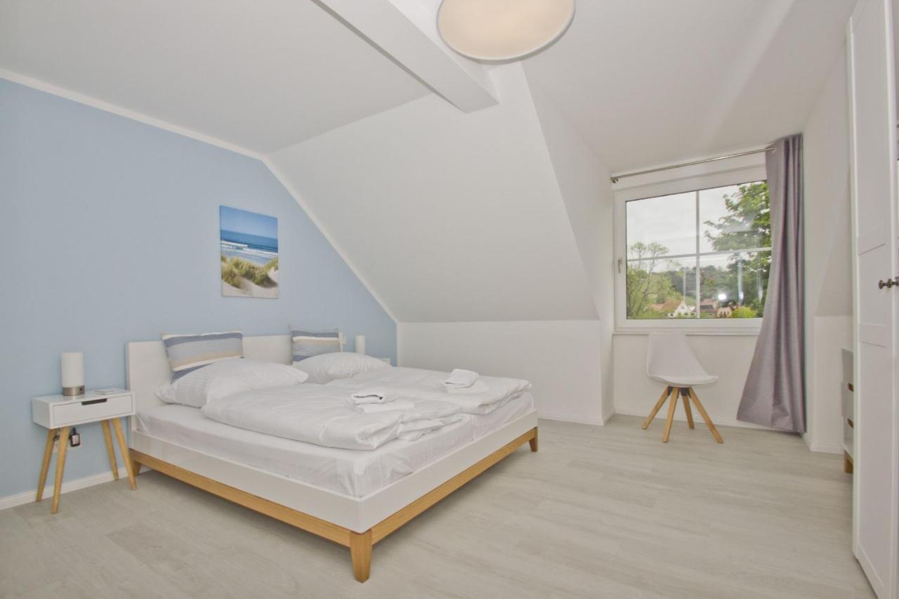 Moderne Ferienwohnung Mit Gartennutzung - Haus Inselwind Fewo Meerbucht Groß Zicker エクステリア 写真